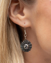 Load image into Gallery viewer, Sunflower Solstice - Blue Necklace