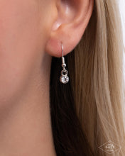 Load image into Gallery viewer, Turtle Tourist - Green Necklace