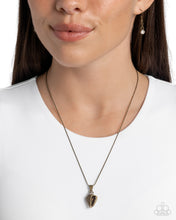 Load image into Gallery viewer, Conch Confidence - Brass Necklace