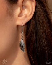 Load image into Gallery viewer, Moderate Merriment - Green Necklace