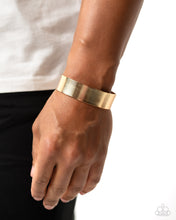 Load image into Gallery viewer, Linear Layers - Gold Bracelet