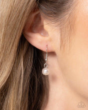 Load image into Gallery viewer, Selective Socialite - Blue Necklace