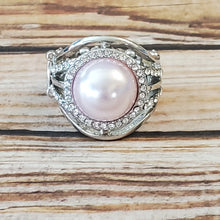 Load image into Gallery viewer, Pampered In Pearls - Pink Ring