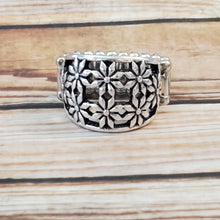 Load image into Gallery viewer, Crazy About Daisies - Silver Ring