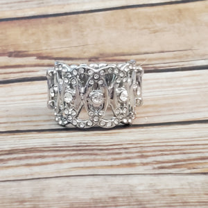 OVAL-Ruled - White Ring