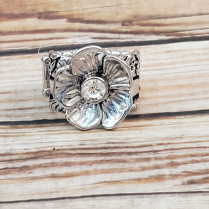 Prismatically Petunia - White Ring