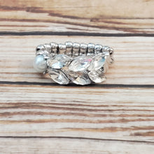 Load image into Gallery viewer, Majestically Musing - White Dainty Ring