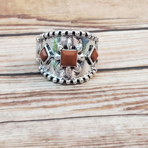 Daisy Diviner - Brown Ring