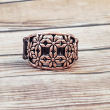 Load image into Gallery viewer, Crazy About Daisies - Copper Ring