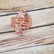 Load image into Gallery viewer, Voluptuous Vines - Copper Ring
