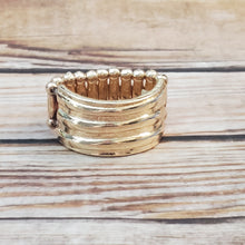 Load image into Gallery viewer, Rough Around The Edges - Gold Ring