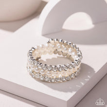 Load image into Gallery viewer, Grandiose Glitz - White Bracelet