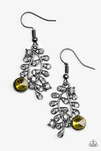 Load image into Gallery viewer, Make You VINE - Green Earrings