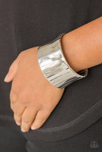 Load image into Gallery viewer, Urban Uptrend - Silver Bracelet