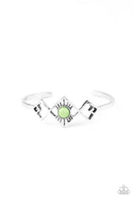 Load image into Gallery viewer, Dainty Deco - Green Bracelet