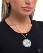 Load image into Gallery viewer, Snowflake Story - Blue Necklace