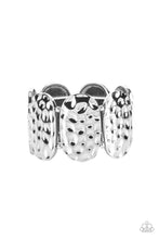 Load image into Gallery viewer, Artisan Exhibition - Silver Bracelet