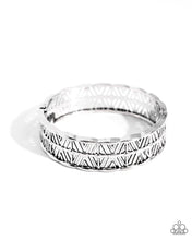 Load image into Gallery viewer, ESCAPADE Artist - Silver Bracelet