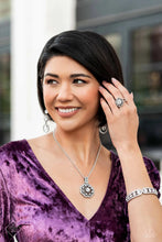 Load image into Gallery viewer, Twinkling Trance - White Ring
