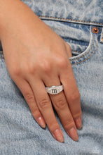 Load image into Gallery viewer, Monogram Memento - M - Silver Ring