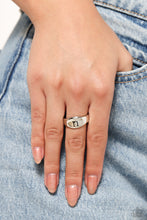 Load image into Gallery viewer, Monogram Memento - N - Silver Ring