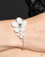 Load image into Gallery viewer, Dainty Devotee - White Bracelet