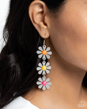 Load image into Gallery viewer, Daisy Dame - Yellow Earrings