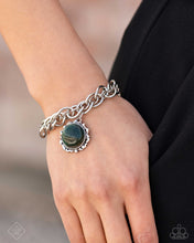Load image into Gallery viewer, Horoscope Haute - Green Bracelet