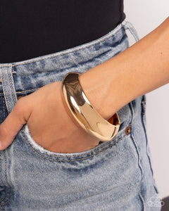 Rainy Refulgence - Gold Bracelet