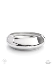 Load image into Gallery viewer, Rainy Refulgence - Silver Bracelet