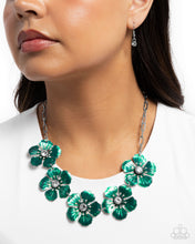 Load image into Gallery viewer, Eternal Efflorescence - Green Necklace