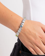 Load image into Gallery viewer, Faint-Hearted Fashion - Green Stretchy Bracelet