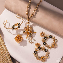 Load image into Gallery viewer, Glimpses of Malibu - Complete Trend Blend Fashion Fix 0125