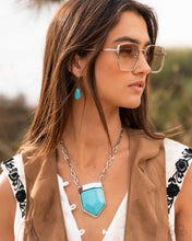 Load image into Gallery viewer, Pendant Passage - Blue Necklace