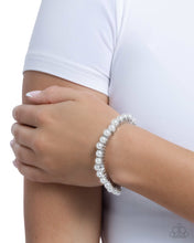 Load image into Gallery viewer, Principal Pearls - White Bracelet