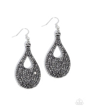 Load image into Gallery viewer, Teardrop Tremolo - Silver Earrings