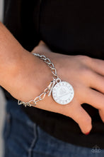 Load image into Gallery viewer, Consultant Necklace and Bracelet Set