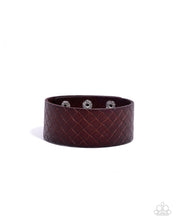 Load image into Gallery viewer, Diamondback Bandit - Brown Bracelet