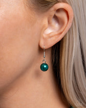 Load image into Gallery viewer, Distinguished Desire - Green Necklace