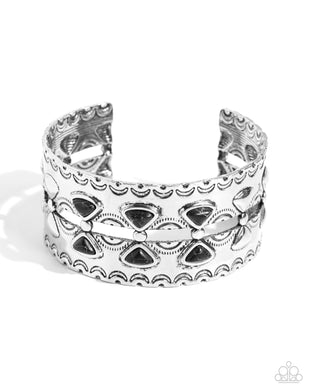 Harmonious Haven - Black Bracelet
