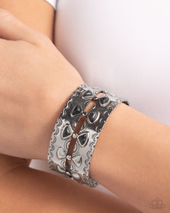 Harmonious Haven - Black Bracelet