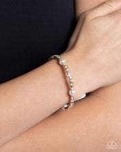 Load image into Gallery viewer, Ladylike Leader - Gold Bracelet