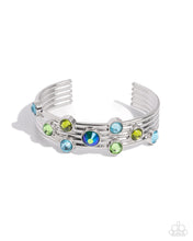 Load image into Gallery viewer, Majestic Medallions - Green Bracelet