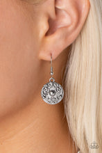 Load image into Gallery viewer, Poppy Persuasion - Black Necklace