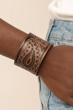 Load image into Gallery viewer, Paisley Pioneer - Blue Snap Bracelet