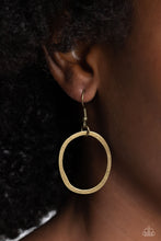 Load image into Gallery viewer, Oblong Obligato - Brass Necklace