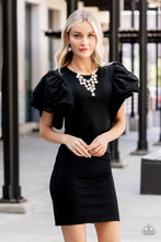 Load image into Gallery viewer, Spotlight Stunner - Gold Necklace