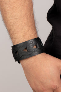 Horse and Carriage - Black Snap Bracelet