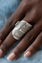 Load image into Gallery viewer, Pharaoh Party - Silver Ring