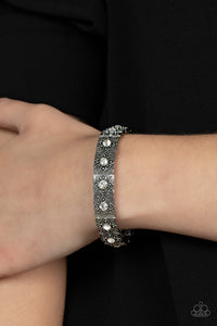 Venetian Valentine - White Bracelet